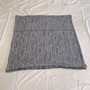 Lululemon One Size Black/Gray Heathered Vinyasa Scarf Wrap With Snap Closure
